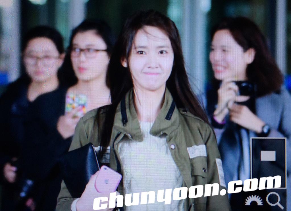 [PIC][02-04-2015]YoonA trở về Hàn Quốc vào trưa nay CBjvJ5NUoAAJXE2