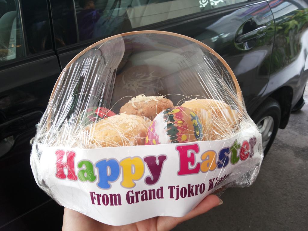 GrandTjokroYK's tweet photo. Hadiah special dari @GrandTjokro klaten woooow seru! http://t.co/79W7144rcv