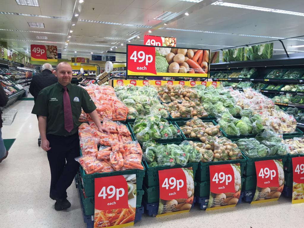 Karl Easter veg trading!!! The Easter bunny knows where to shop! <a href="/WalshMandy/">Mandy Walsh</a> <a href="/CaroleHors/">Carole Horswill</a>