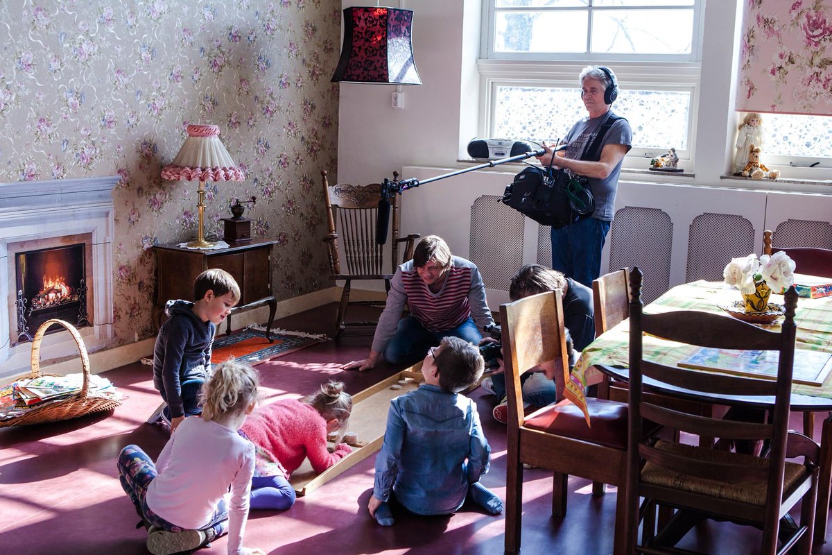 PopUpTv [NIEUWS] Filmploeg van Sesamstraat bij Mundo in Schiedam 
popuptv.nl/pop-up-nieuws/… <a href="/LeuksteOpvang/">Kinderopvang Mundo</a>