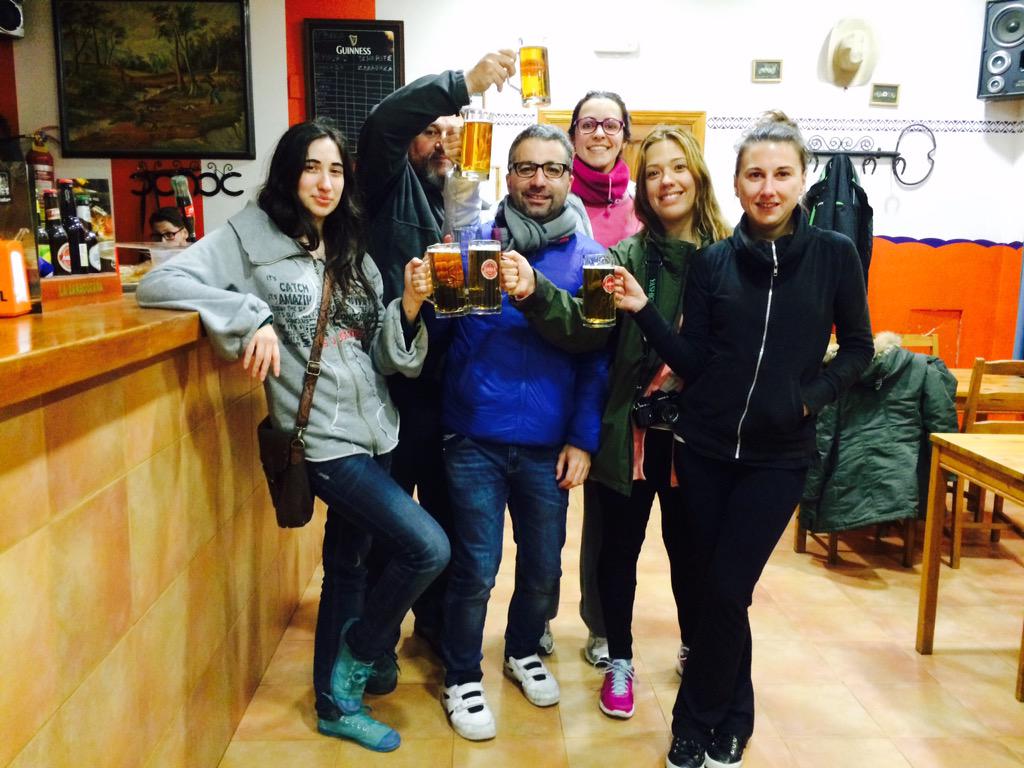 CarmelaRomero21's tweet photo. Fin de mini gira @CarnedeGallina_ y "En un lugar de la Galaxia" @AnaChardonnay @SergioGayol @Teatrodelcuervo http://t.co/ZDruLqfLaU