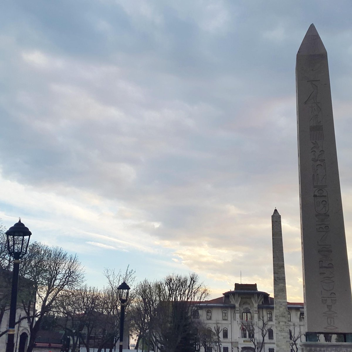 felixsiauw's tweet photo. saat menatap obelisk Firaun dan obelisk Romawi | dan membayangkan Khilafah yang sebentar lagi tiba :D http://t.co/HZfnFhx0Rx