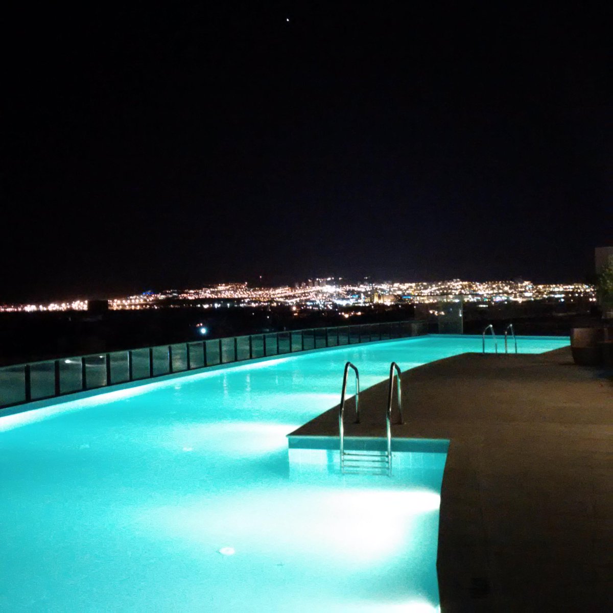 omarbiltaji's tweet photo. Aqaba @ night... the place to B... #Tourism #TravelJO #Hotels #PromoteJO http://t.co/ulzDK9vZqK
