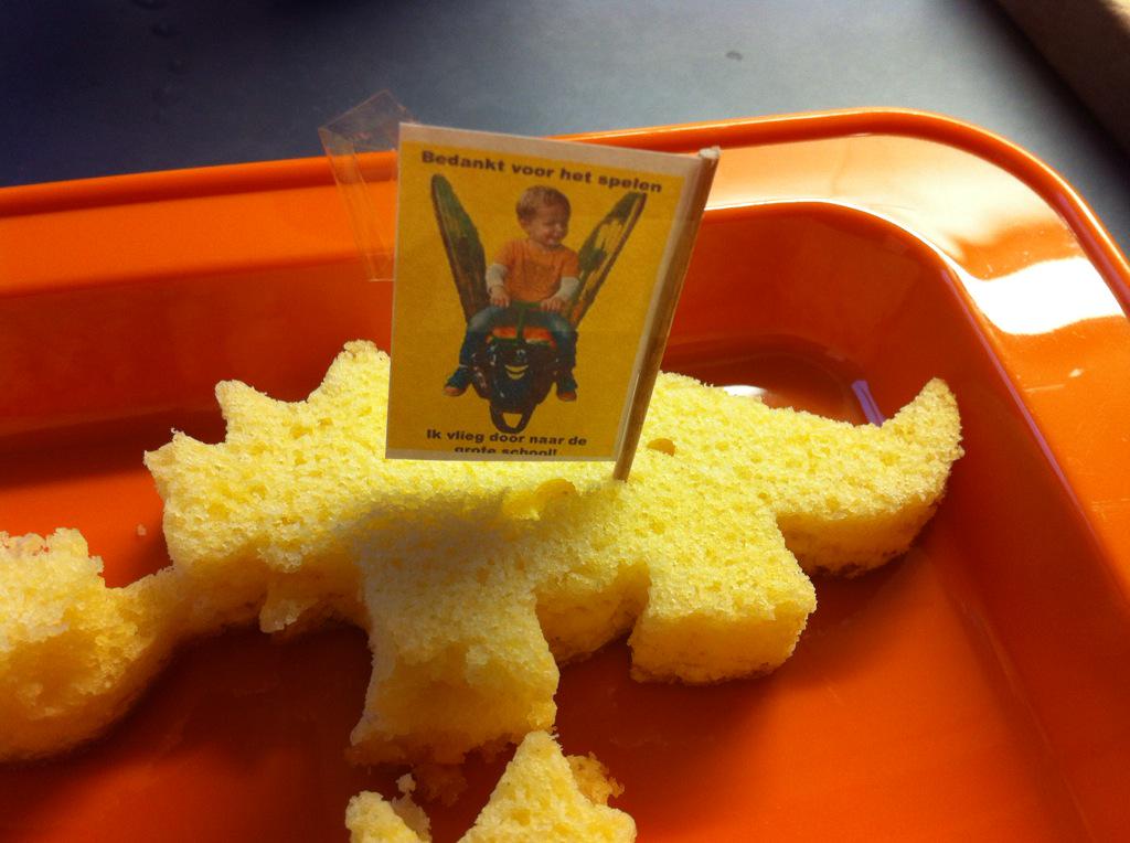 #Traktatie voor mijn zoontje. Laatste dag bij het #kinderdagverblijf Kleine mennekes worden groot #trotsemoeder