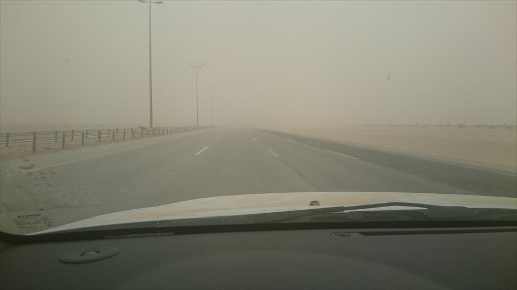 sidpalace's tweet photo. Went off to work with a weather like thiS!  Sandstorm day... http://t.co/iEDIqMs9o6