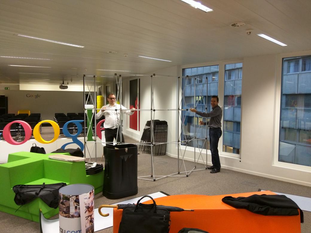 eboute's tweet photo. Awingu getting ready for  #chromeworld2015. http://t.co/rL3iIHvrci