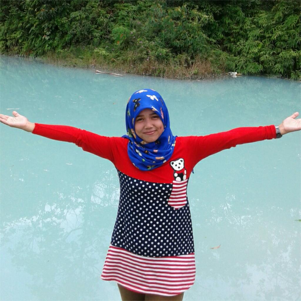 efrinuryanti's tweet photo. Lokasi : Danau Biru #MuaraBulian #MuaraTembesi #BatangHari http://t.co/bZTtnqWiax