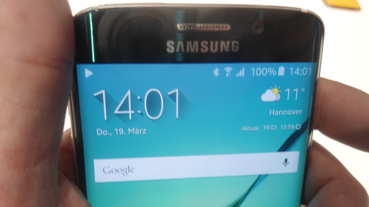 SamGALAXY_de's tweet photo. Der erste Eindruck vom Galaxy S6 und #GalaxyS6Edge
http://t.co/PcwZwzZgkk http://t.co/DVw981iT8O