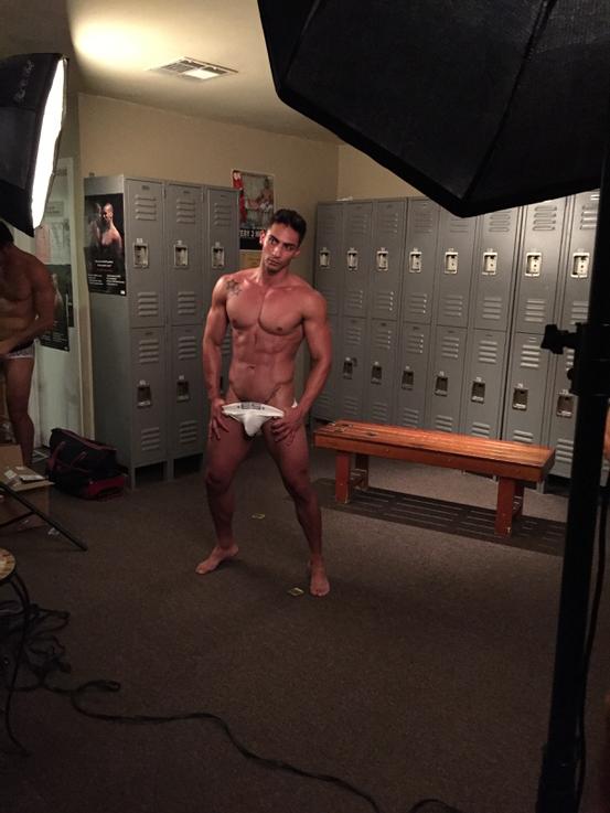 RomanHolidayRHC's tweet photo. Sexy shot from the recent photo shoot here.@TheFightMag #LABathouse http://t.co/AdGL9zEyLD