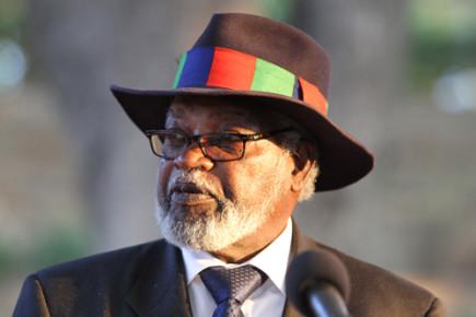 NewEraNewspaper's tweet photo. #Nujoma: Let’s #Fight without guns - https://t.co/Q9vHQpPzzQ #Exellency http://t.co/h736y5j69w