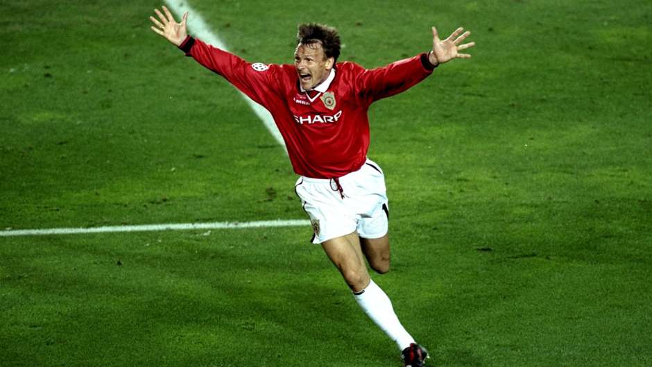 Happy birthday to Teddy Sheringham who turns 49 today. What was your favourite Teddy moment?  