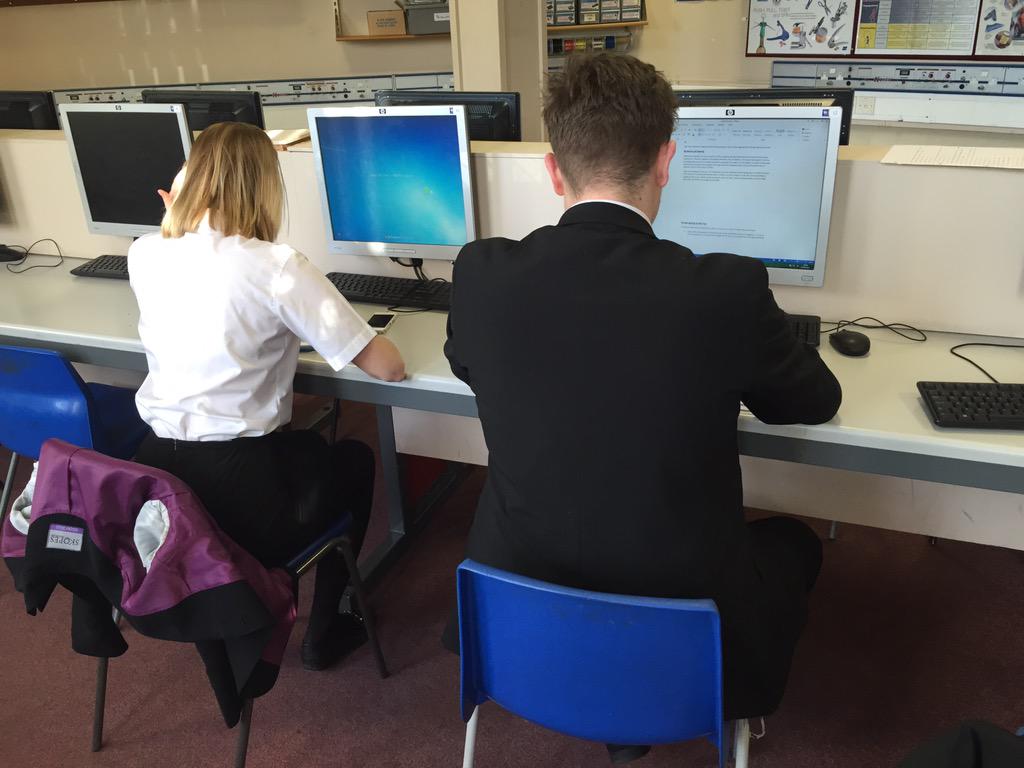 We're already working this morning preparing for meetings with sponsors and partners later.. #F1inschoolswf