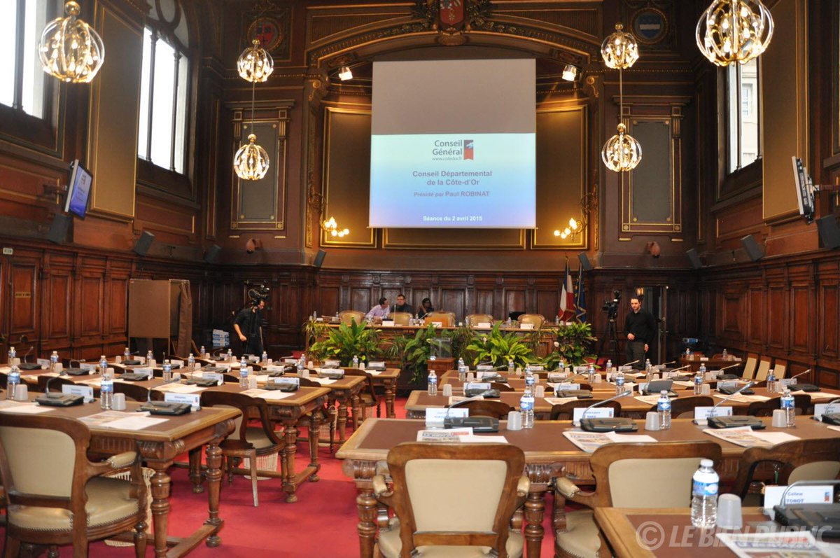 Lebienpublic's tweet image. Le conseil départemental s&apos;installe #cg21 bienpublic.com/politique/2015…