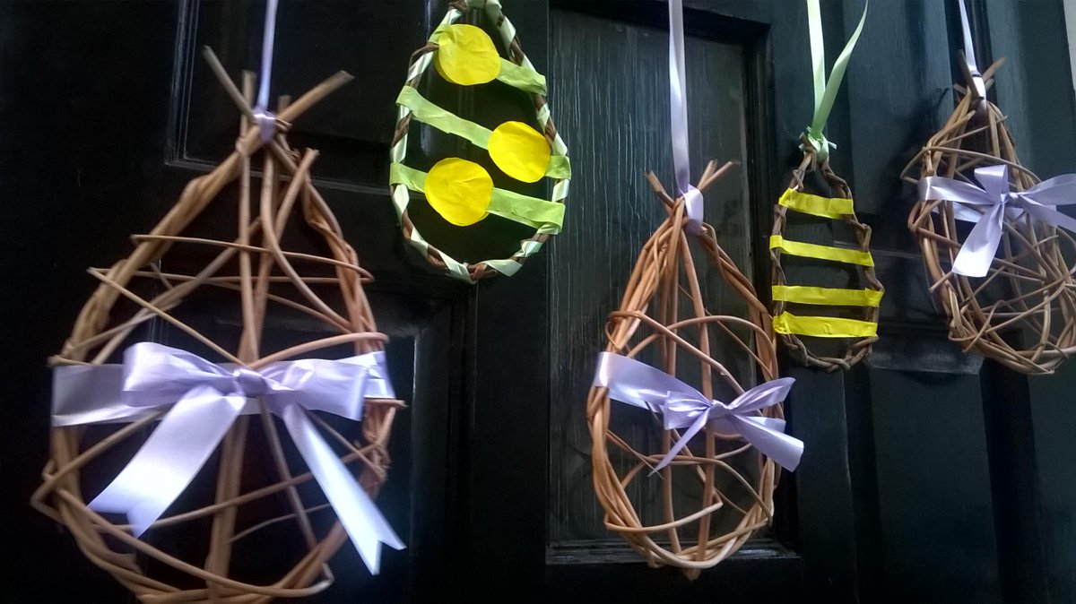 tesswilloughby's tweet photo. #familyeasteractivities at @Hts_of_Abraham I'll be showing you how to make #willoweggs & fancy #paperbaskets Excited! http://t.co/AxcRszGZRz