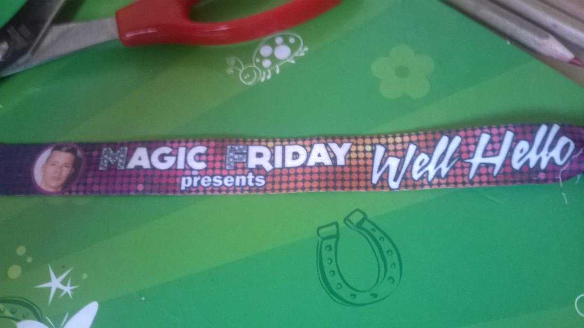 FanniGorza's tweet photo. Flor tomi koncertje tegnap (wellhello ) nagy buli volt kellemes húsvétot http://t.co/vOxIfgcWEI