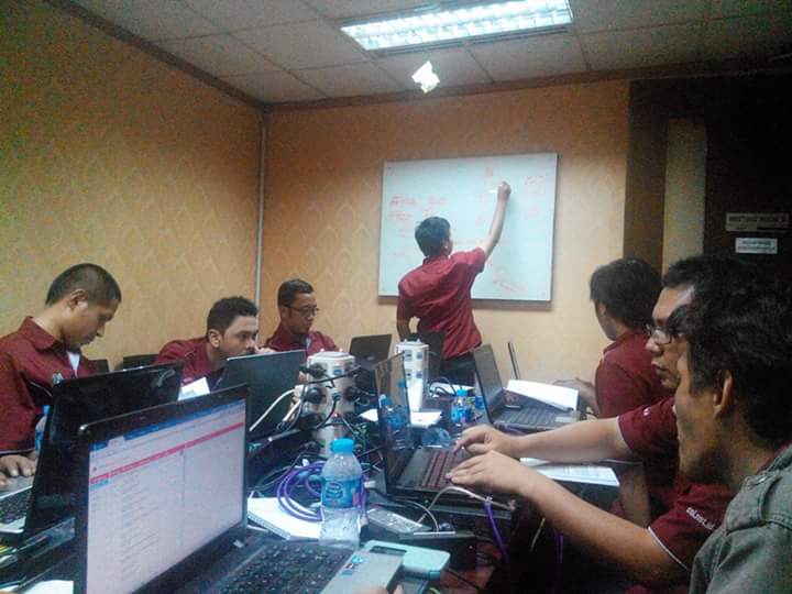 idnetworkers's tweet photo. Training CCNA di PT Cyber Network Indonesia http://t.co/LSApDeh8nE