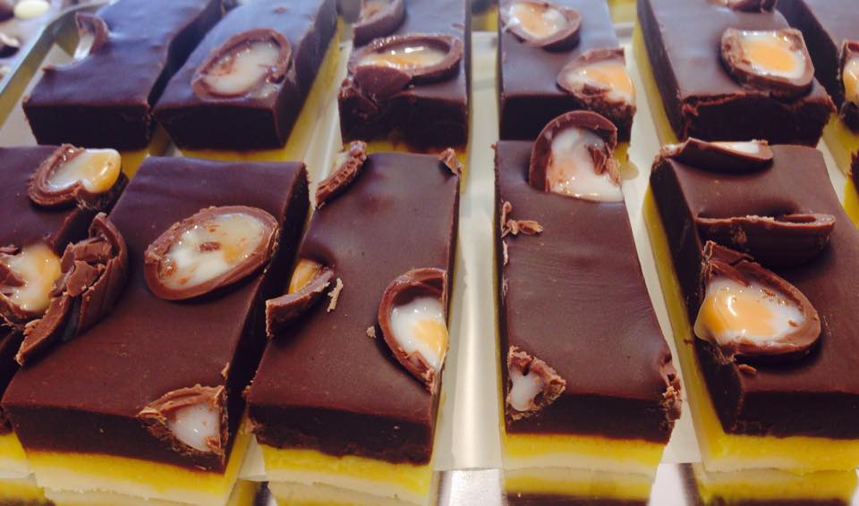Crème Egg Fudge #howdoyoueatyours