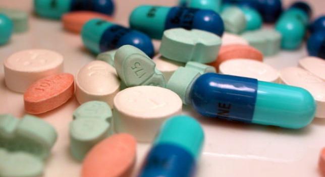 A3Noticias's tweet photo. Los medicamentos contra el cáncer se encarecen el 10% cada año @cienciaxplora http://t.co/xxboofqC2p http://t.co/u8cxDingMx