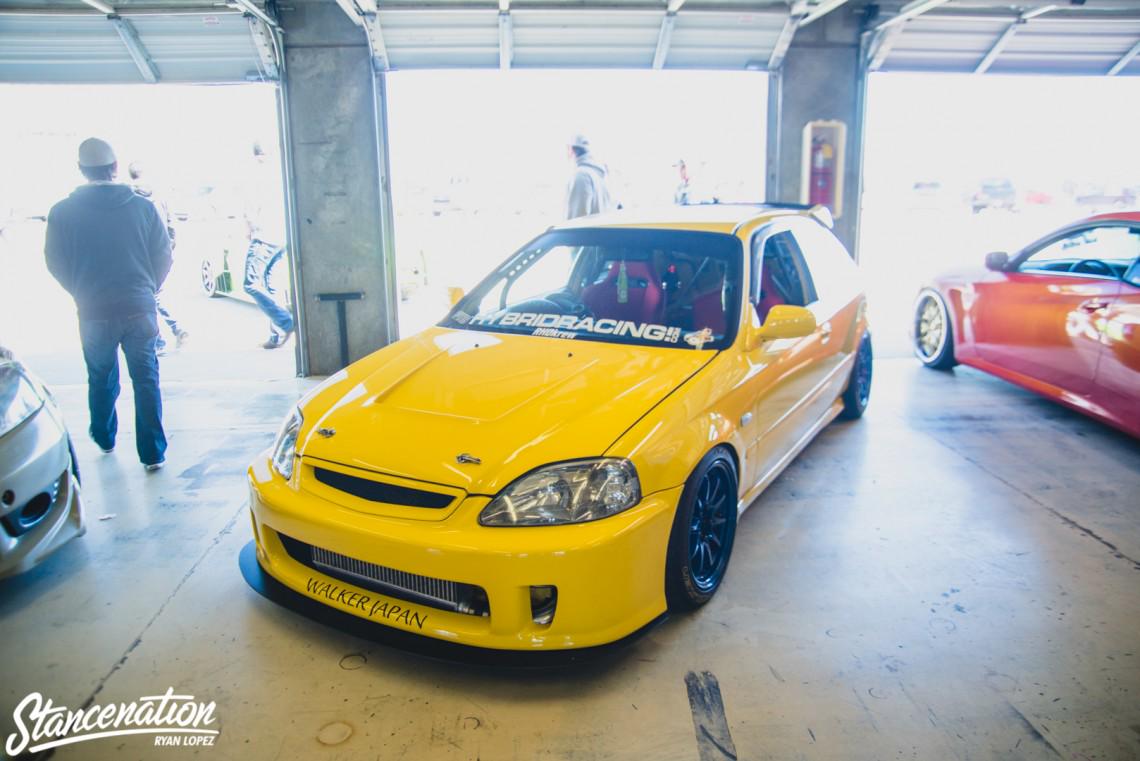 DrivingHaard's tweet photo. Tremendo Civic EK. Muy preparado. http://t.co/1Cg9ojjgbv