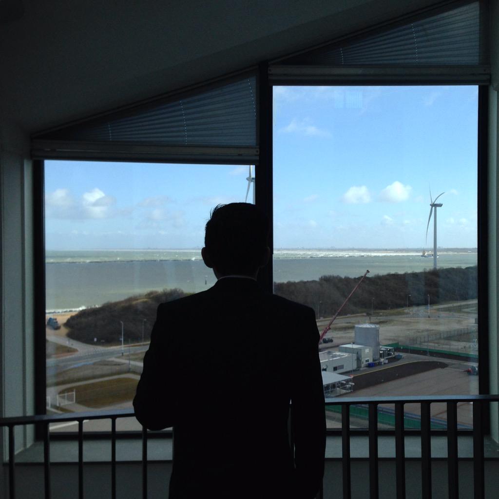 ErasmusESE's tweet image. Students visiting #Portofrotterdam for Port Bootcamp. Thanks @APMTRdam @ECTRotterdam @EFRBusinessWeek