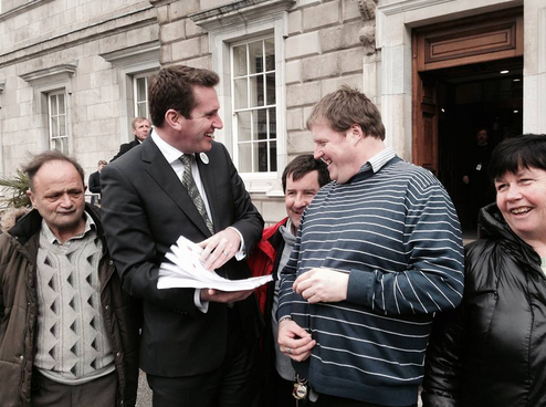 Thanks to everyone for support with Fool Me Once petition. Click here for the day's events! tinyurl.com/mhp3rvp