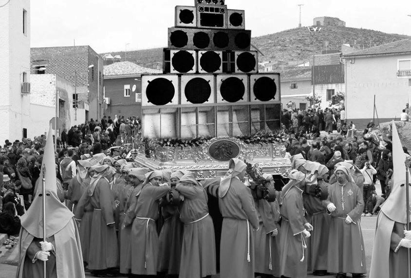 mikyperezm's tweet photo. Feliz Jueves Santo a todos!! #SoundSystemCulture #EasterWeekend #SemanaSanta http://t.co/Dn9Caf3QFa