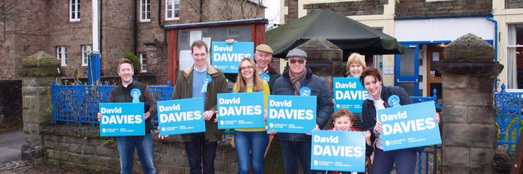 DavidTCDavies's tweet image. Wkg with an amazing group of #Monmouth volunteers. Thx to all those that stopped for a chat #VoteConservative #GE2015