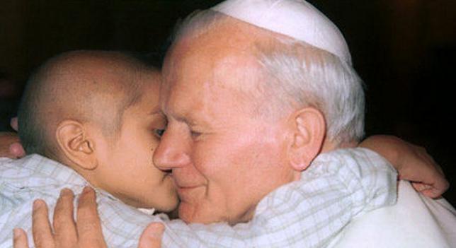 A3Noticias's tweet photo. Hoy se cumplen diez años de la muerte de Juan Pablo II, 'el Papa peregrino' http://t.co/kzCqEf9ITG http://t.co/dCviJpV6aG