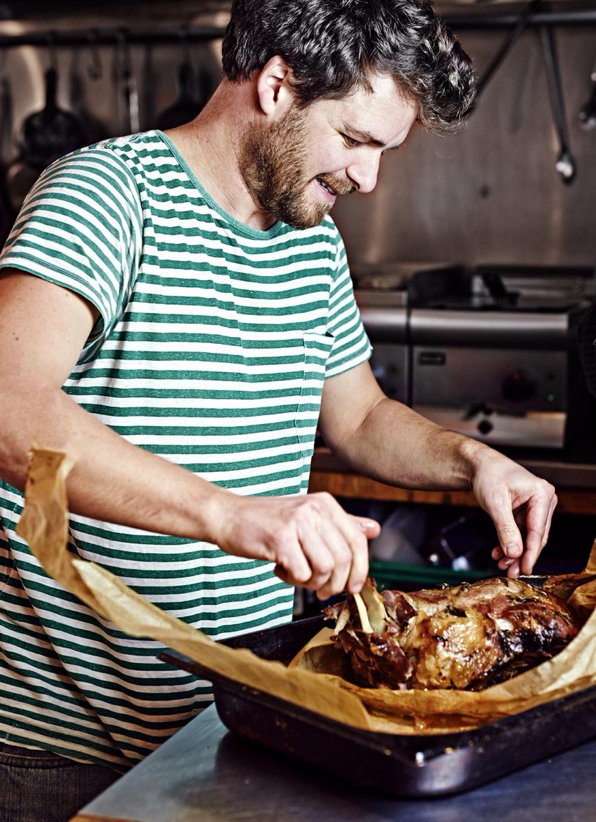 SlowRoast Hogget - sustainable, financially frugal &amp; tasty alternative to imported Easter lamb groweatgather.co.uk/hogget/