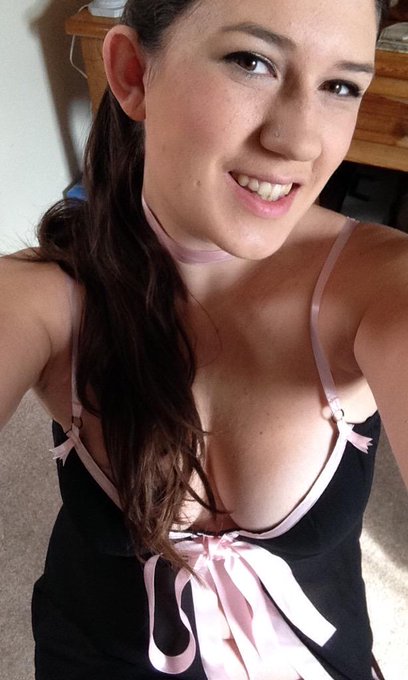 Coming online now! All tips get a flash!! http://t.co/Y6dbY7g9pr http://t.co/MDFHZHb0DS<a href="/tag/camgirl"class="tags"><span>#camgirl</span></a><a href="/tag/nsfw"class="tags"><span>#nsfw</span></a><a href="/tag/istayfortheboobs"class="tags"><span>#istayfortheboobs</span></a>