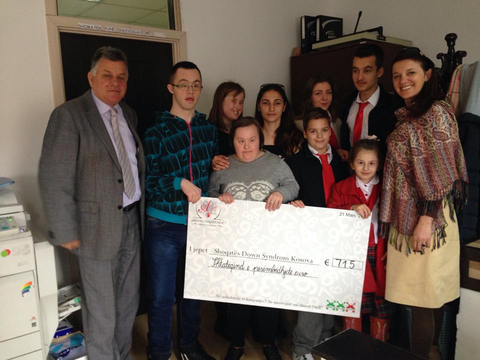 Shkolla “Arsimi i Shqipërisë, dhuron donacion 715 euro për shoqatën “Down Syndrome Kosova”.
downsyndromekosova.org/?p=1215