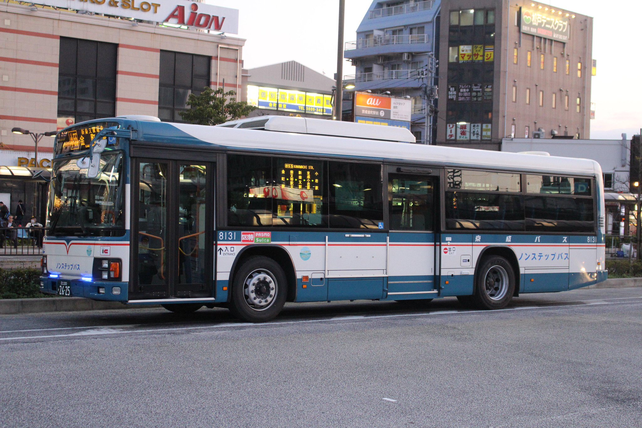 ははーん в X: „京成バス金町（営） 8131号車です。 短尺でMT車