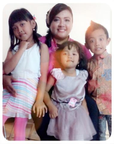 Berbicara,mendidik,mencintai serta menjaga dgn cinta dan kasih@tentangkebaikan#ArtiIbuTerbaik