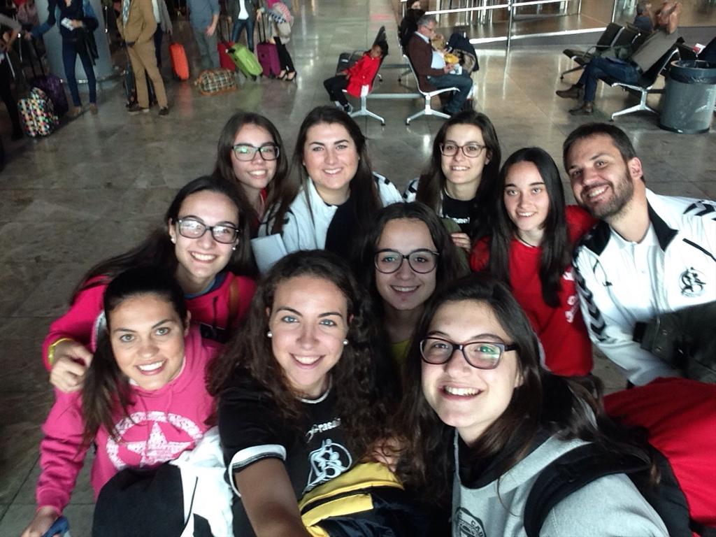 cbmmaristasalge's tweet photo. El #SeniorFem se va de intercambio a Suiza a disputar un par de partidos amistosos. @baaR_92 hará de anfitriona!!! http://t.co/AKBIdQo5z2