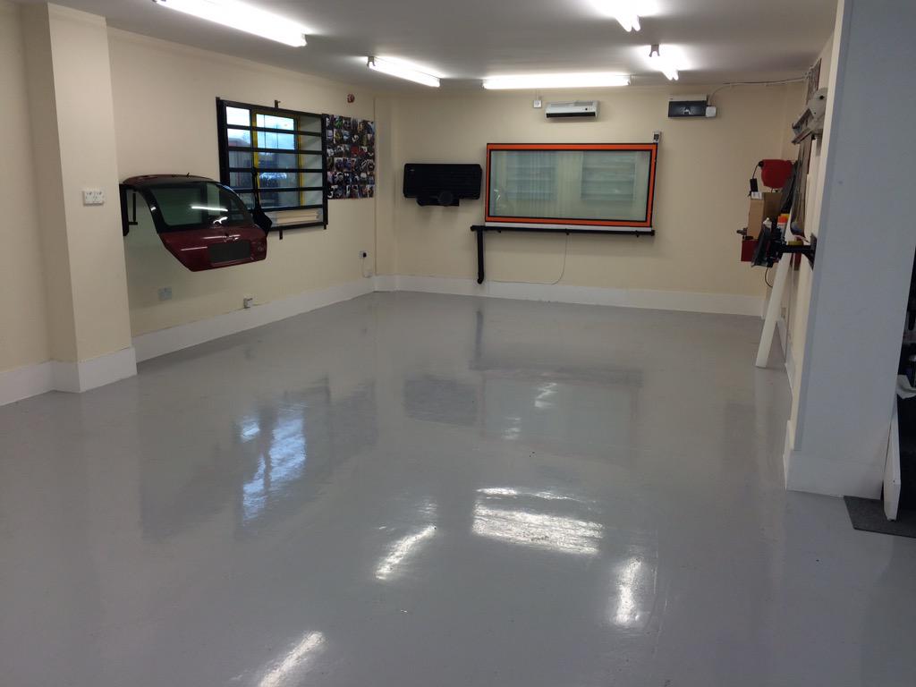 cheshirecustoms's tweet photo. Some pics of our workshop, and with full insurance &amp; CCTV, you can feel confident in bringing your car to us👍#quality http://t.co/QtRbrBHI9n