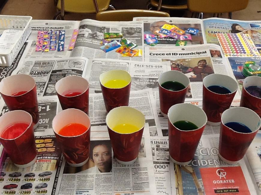 MConti999's tweet photo. We are all ready to color some eggs!  #ps1xhhp http://t.co/RnAj9JOVMx