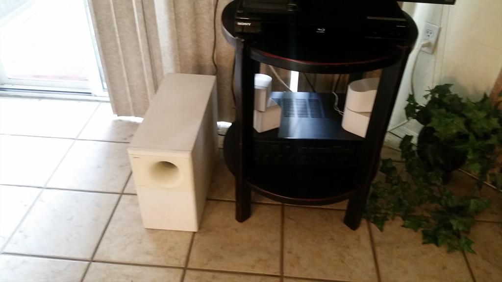 AnneMcGurty's tweet image. Using @InstantBarter @instato sell my Bose speakers system.