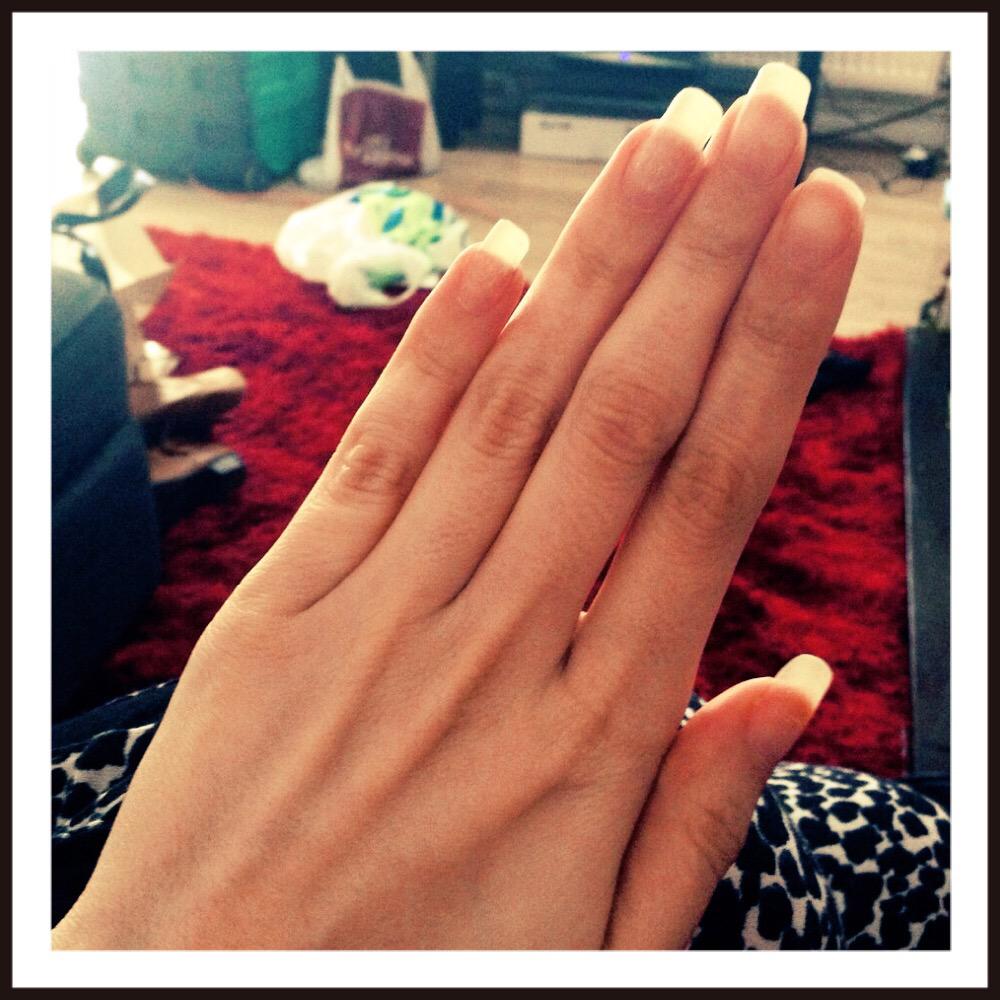 DeeBasuta's tweet photo. A clients natural nails after removal of shellac 😍 #Natural #Shellac #Derby #DerbyNails #NailsByDee #NoDamage http://t.co/04qAGOzy2I