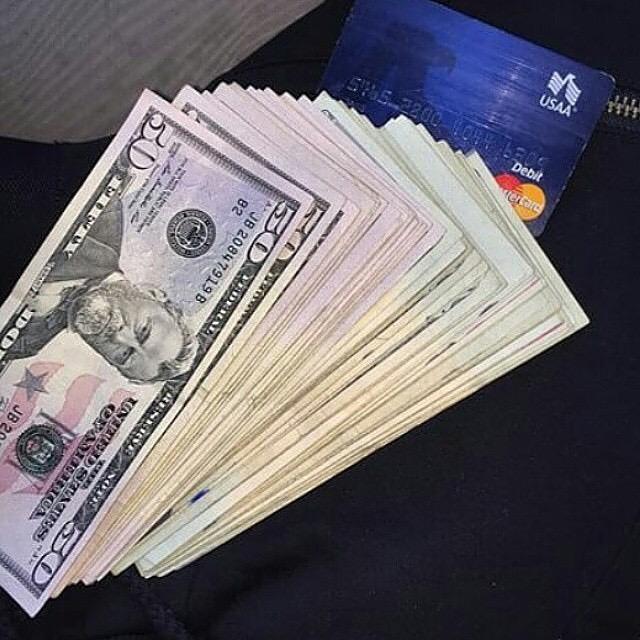 BankHelp01's tweet image. Have a bank account?🏧 
Want to make 💵$2,500-$7,500?
Are you in the negatives?⭕️
Go to the link in our bio.👌
