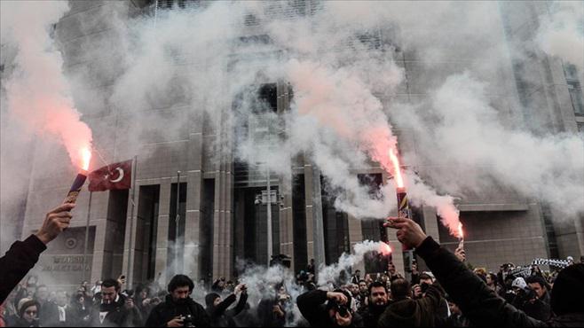 Gezi rönesanstır, çArşı da Michelangelo'sudur.
<a href="/AyhancArsibjk/">Ayhan Güner</a> çArşı