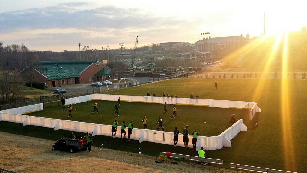 CharlotteMSoc's tweet photo. Great morning session courtesy of @sportresource #Prowall #Charlottesoccer http://t.co/nNS5THU6PS
