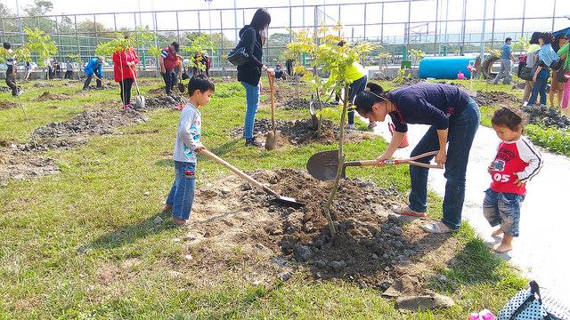 lionsclubs's tweet photo. New blog post: Protecting Our Environment Global Service ... - http://t.co/Q6CWval2ic #LIONS100 #Lionsenvironment http://t.co/luZLdd4bKP