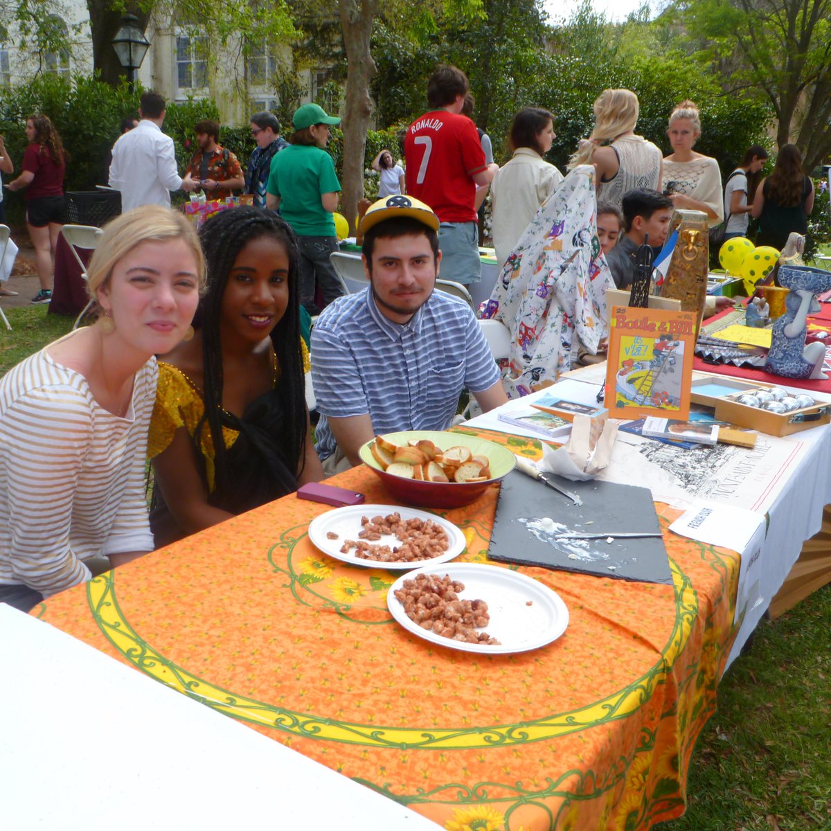 CofCFrenchItal's tweet photo. Merci beaucoup from French Club to Prof. Daniel Delgado and all those who organized the World Cultures Fair 2015. http://t.co/0SslKsb6Ak