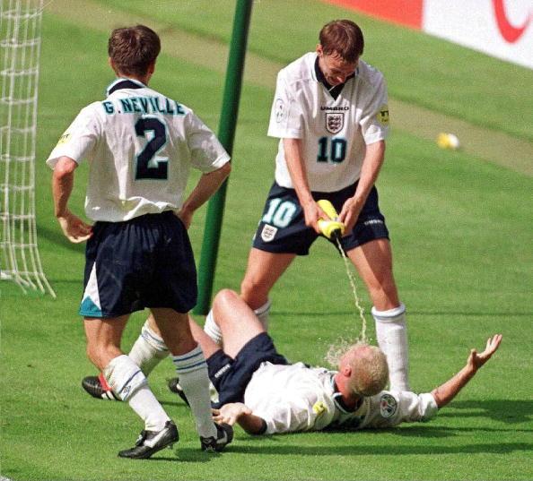 Happy birthday to ex- striker Teddy Sheringham! 

What was his finest moment? 