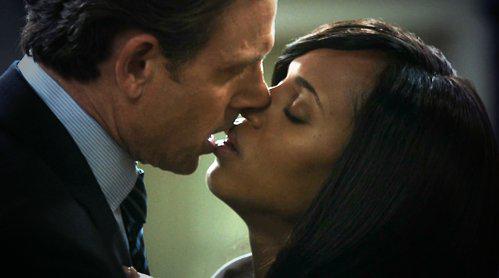 Reds_Logic's tweet photo. Ummm where else do noses make such deep, passionate love? #OlitzRecruitment http://t.co/lQyJgmZ0gz