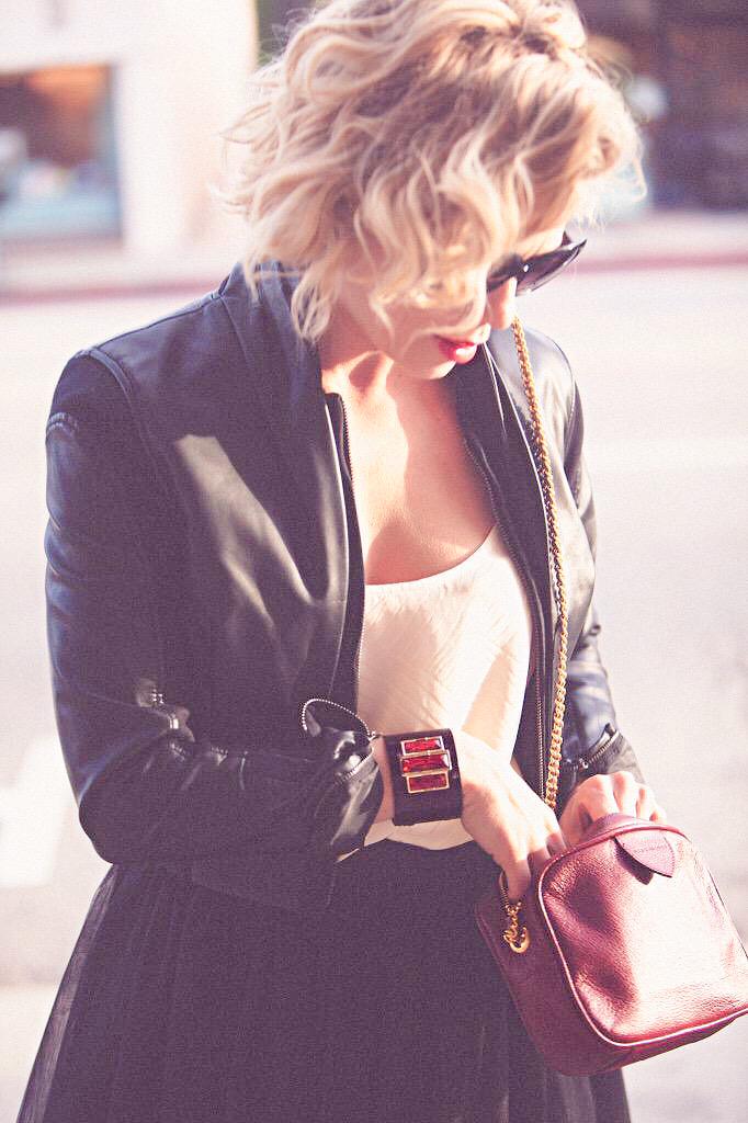 OTHdiary's tweet photo. Happy birthday @BethanyJoyLenz, our favorite Haley James Scott! One Tree Hill wouldn't be the same without you. http://t.co/Jt7e0trRxw