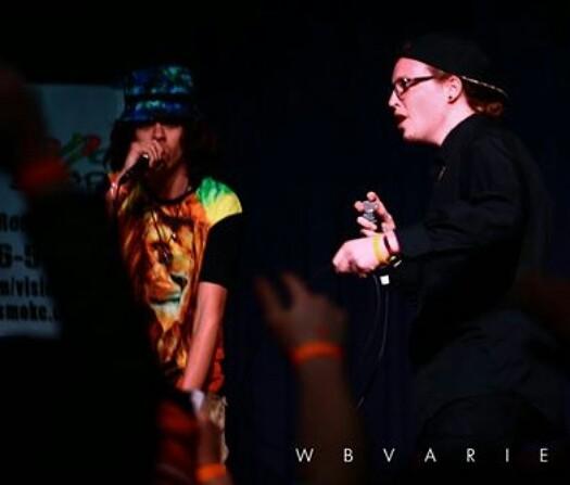 Rah_VisuaL's tweet photo. The show went perfect 
#livingMyDreams http://t.co/k1CpJA79HP