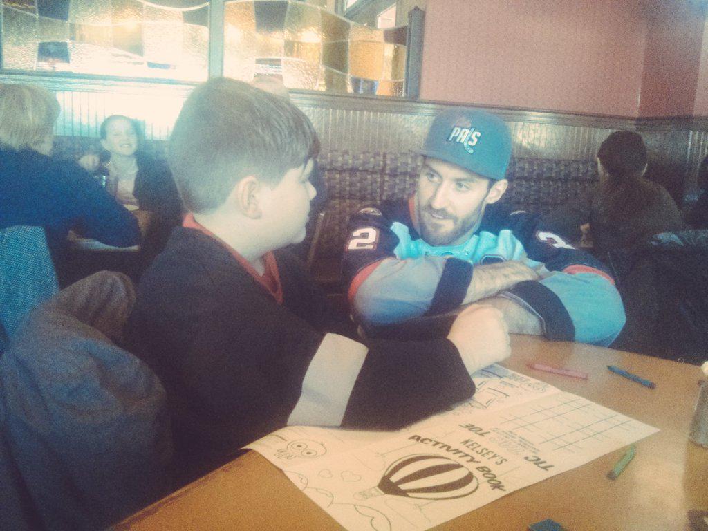 CalsPals32's tweet photo. This is what the Cal's Pals program is all about.. @calwild32 building friendships with kids like Peyton everyday! http://t.co/C8LUbL7FcA