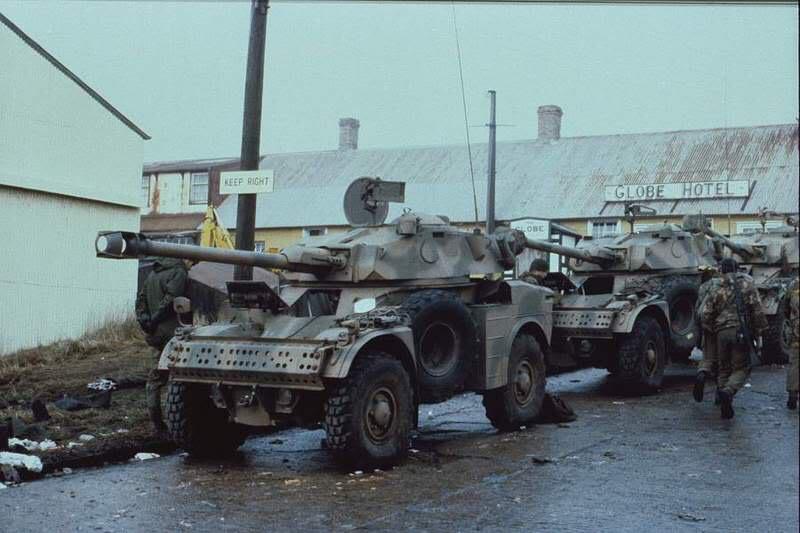 melgarejo1989's tweet photo. #TBT-Histórico: el 02/abril/1982, tropas argentinas desembarcan en las Islas Malvinas, iniciando así la guerra.- http://t.co/3P0yvYNKtT