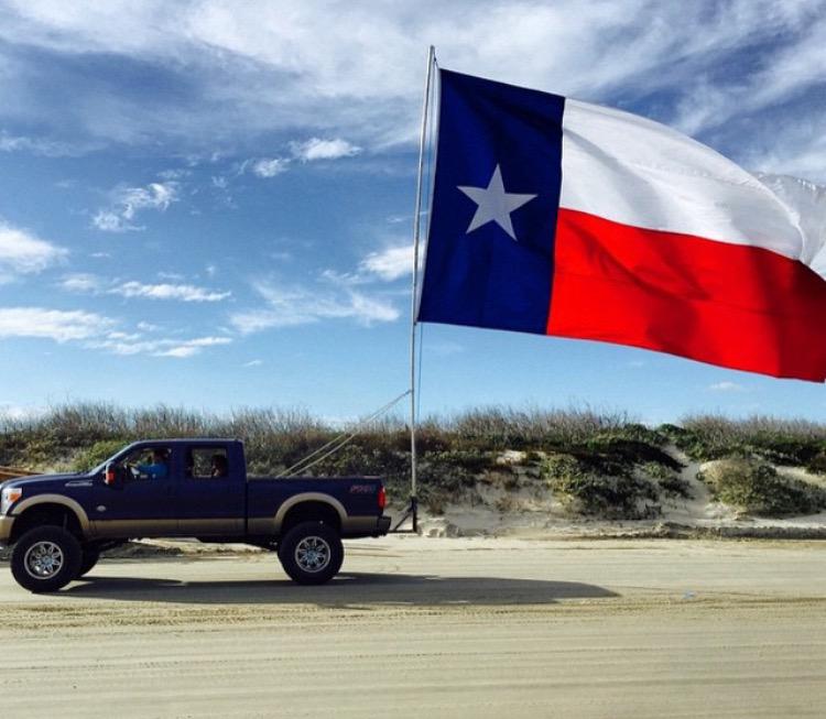 lukepell's tweet photo. #sorrynotsorry more #texasflags today If you drive this truck and wave this flag you're a #greatamerican http://t.co/tfGPJoxItI
